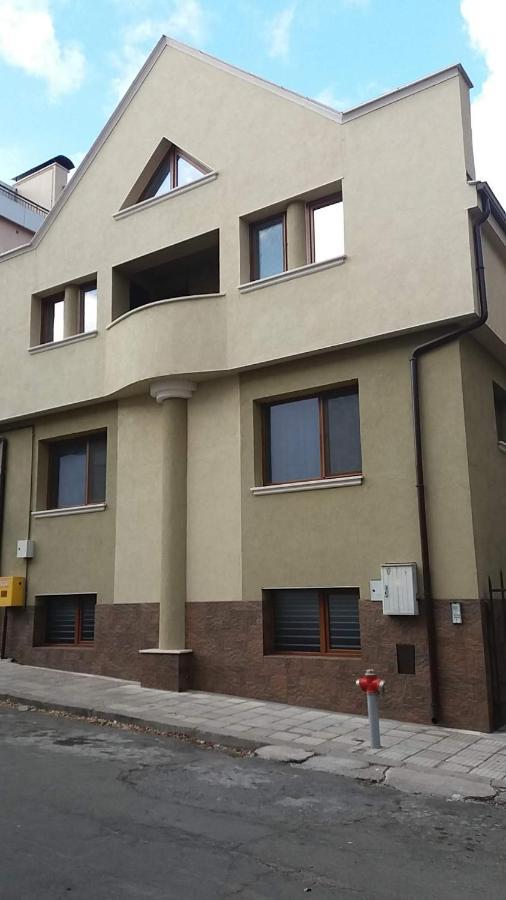 Нощувки Ботеви Șumen Exterior foto