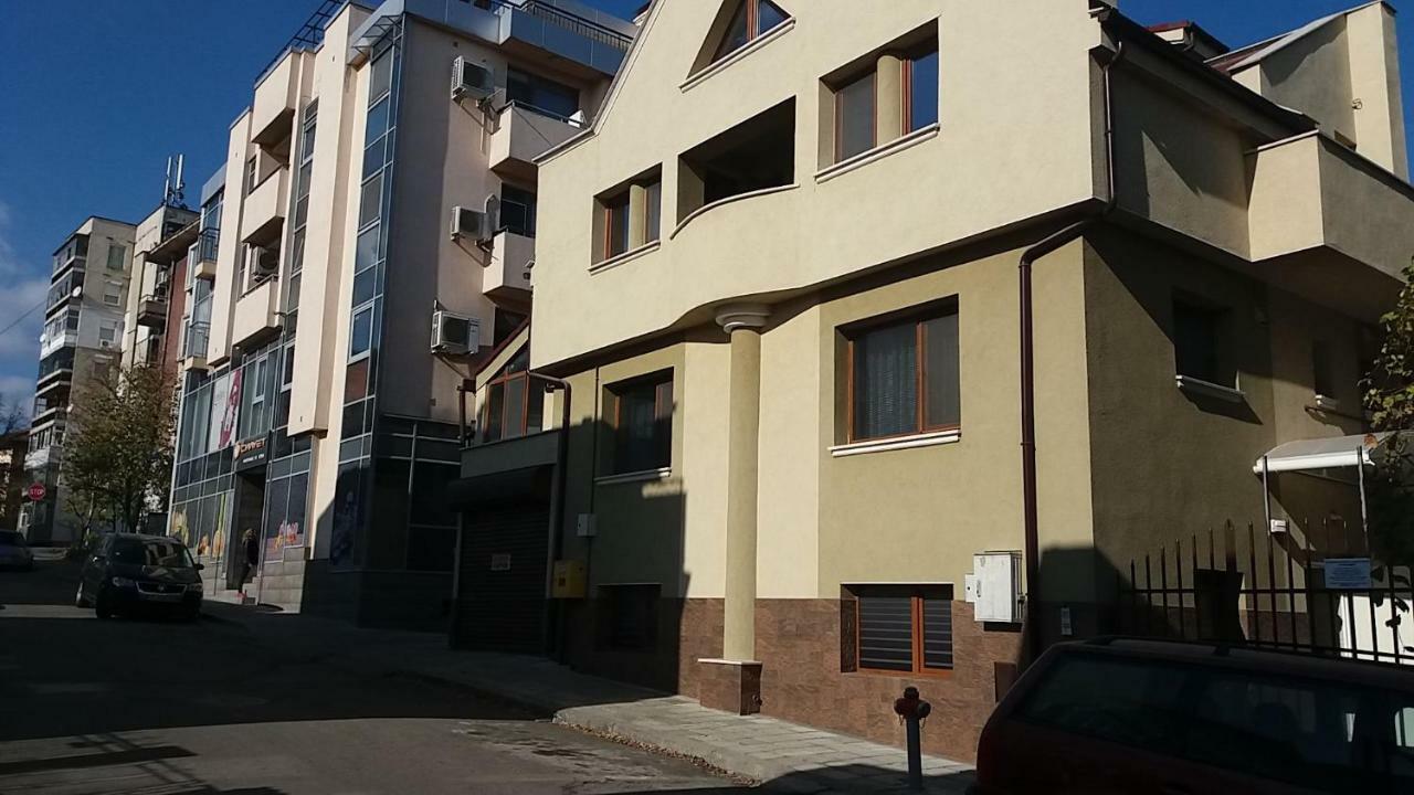 Нощувки Ботеви Șumen Exterior foto